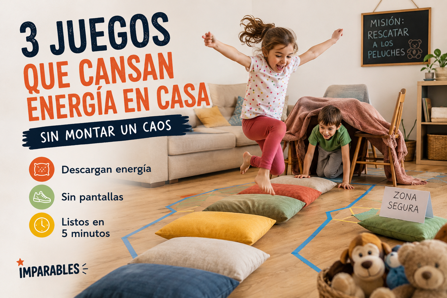 Niños jugando a un circuito de cojines en el salón de casa